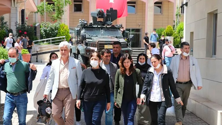 Gözaltına alınan HDP'li 3 belediye başkanı serbest bırakıldı