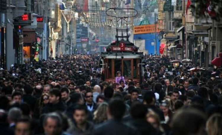 Türkiye'de kendisini ikinci sınıf vatandaş hissedenlerin oranı yüzde 40'tan fazla