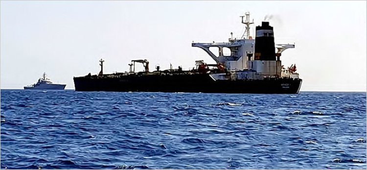 Yemen açıklarında Birleşik Krallık’a ait bir gemi saldırıya uğradı