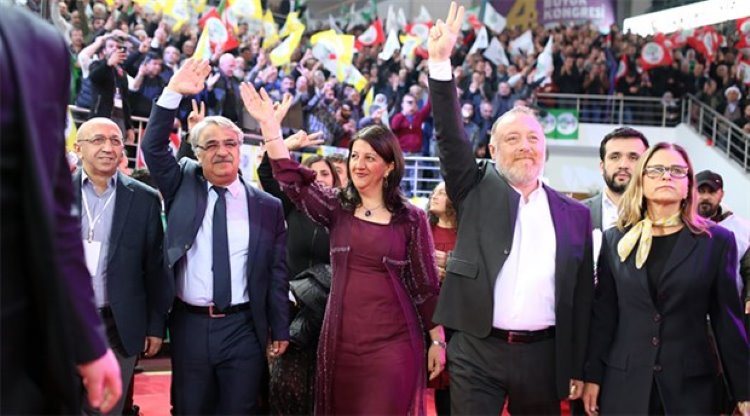Mücahit Bilici:  Kürt olamadığı için Türkiyeli olamayan bir parti
