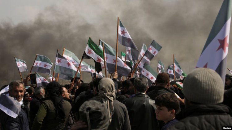  Suriye'de Esad Karşıtı Gösteriler