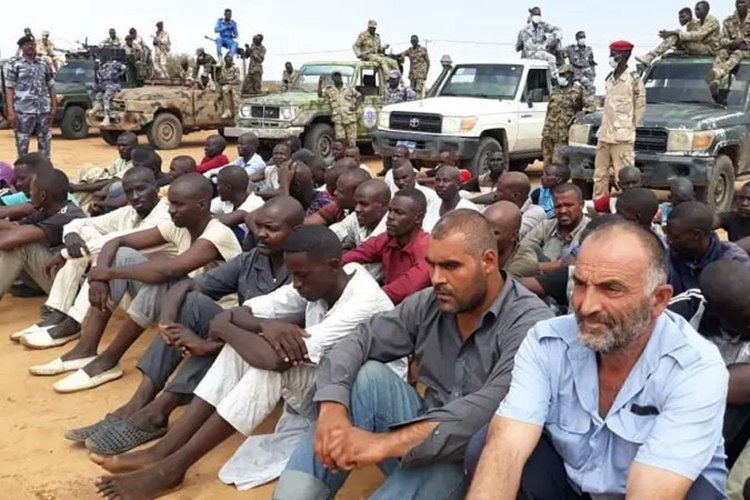 Sudan’da paralı asker olarak Libya’ya gitmeye çalışan 160 kişi yakalandı