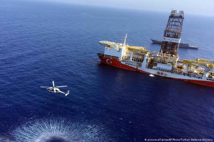 Türkiye Doğu Akdeniz'deki doğalgaz faaliyetlerini askıya aldı