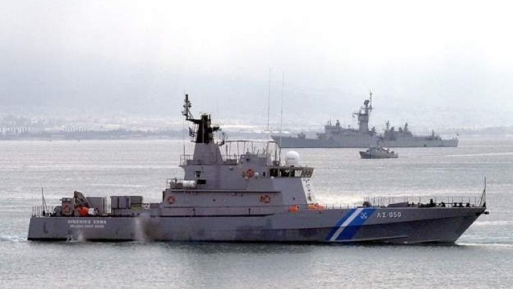 AFP: Yunanistan Ege'ye donanmasını gönderdi