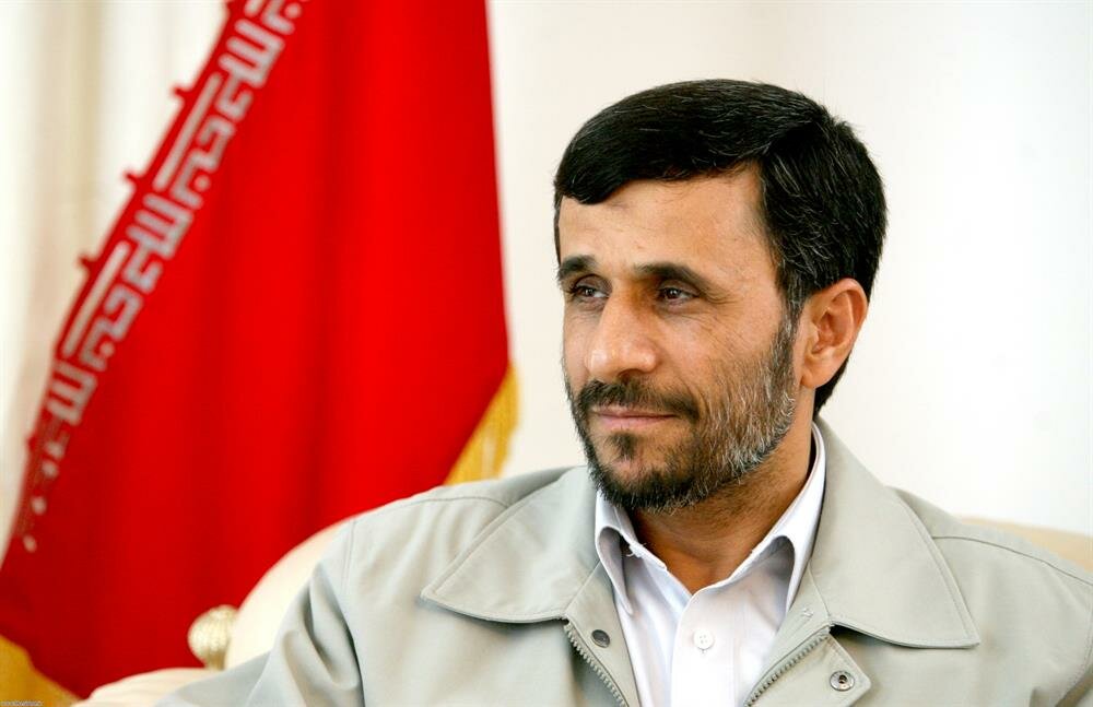 İran'da Ahmedinejad'ın cumhurbaşkanı adaylığına Şii din adamlarından engel