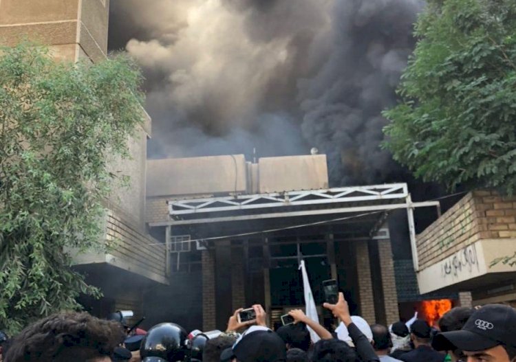 Video | Bağdat’ta Haşdi Şabi yanlıları KDP binasını ateşe verdi