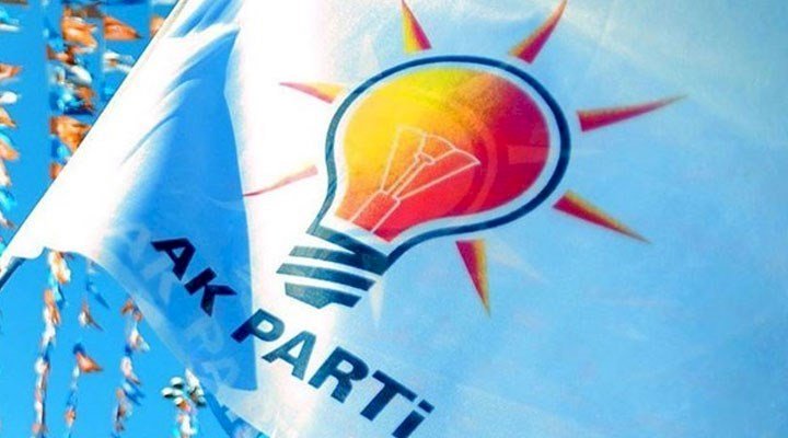 AKP 22 ilçe başkanını görevden alındı