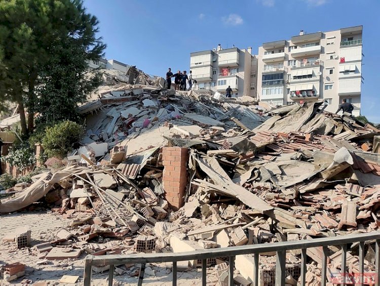 İzmir'de 6,6 büyüklüğünde deprem meydana geldi