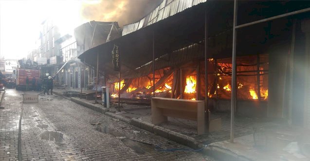 Van: Rus pazarında yangın çıktı