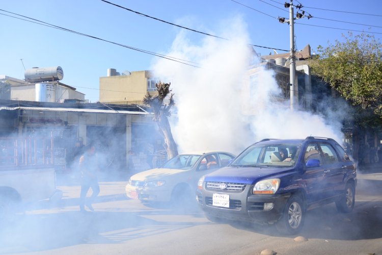 Süleymaniye’de göstericiler  3 parti binası yakıtı