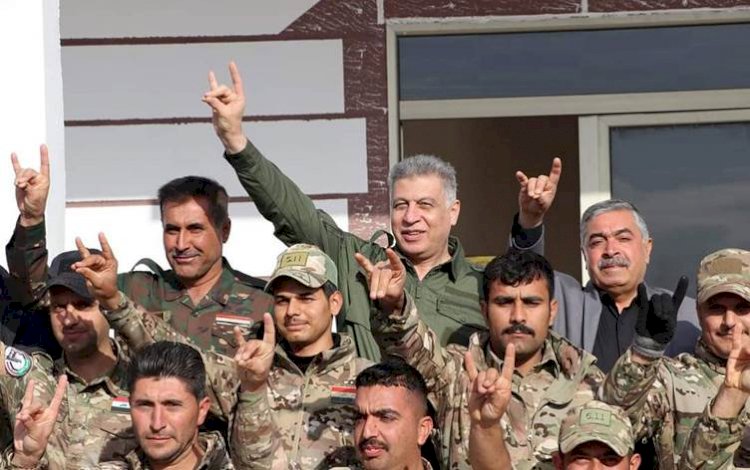 KERKÜK - Türkmen liderin bozkurt işaretine,  Kürt ve Araplardan tepki