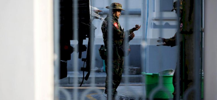 Myanmar'da askeri darbe! Ülke lideri ve devlet başkanı gözaltına alındı