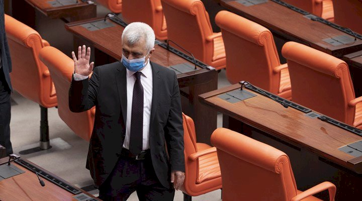 HDP'li Ömer Faruk Gergerlioğlu'nun milletvekilliği düşürüldü