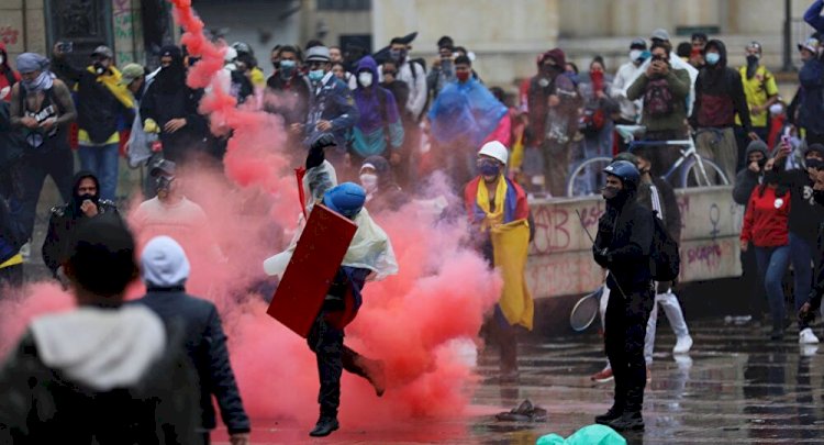 Kolombiya'da protestolar sokak çatışmalarına döndü: 24 ölü!