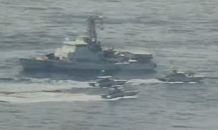 Pentagon: İran’a ait botlar Amerikan savaş gemilerini taciz etti