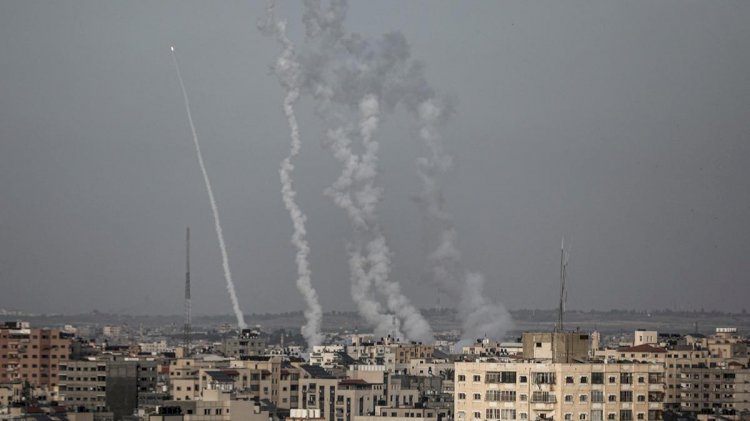 İsrail 130 hedefi bombaladı, Filistinli grupların attığı 200 roket Gazze'ye düştü