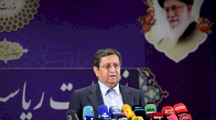 Ruhani cumhurbaşkanlığına aday olan Merkez Bankası Başkanı’nı görevden aldı