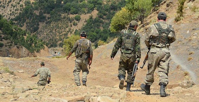 Bitlis’te çatışma: 1 korucu öldü, 2 asker yaralandı