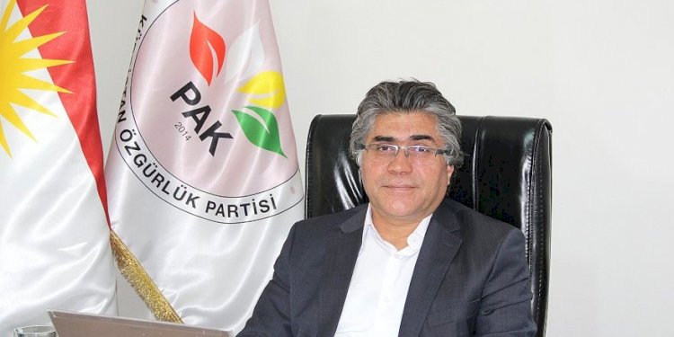 Mustafa Özçelik'ten Bahçeli'ye çağrı: Kürtçenin resmi dil olmasını tanıyın