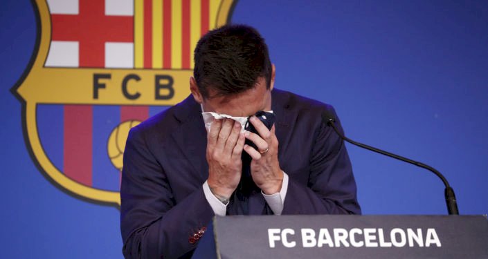 Messi, Barcelona'dan ayrıldığını gözyaşları içinde duyurdu