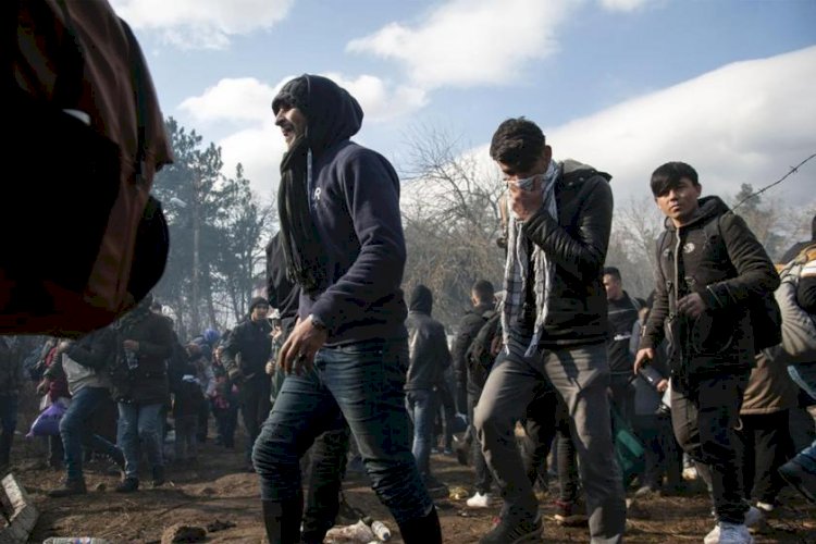 Yunanistan: 'Afgan göçmenler için Türkiye'ye daha fazla destek verelim'