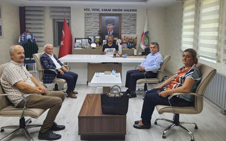 PAK heyeti Dersim'de belediye ve baroyu ziyaret etti