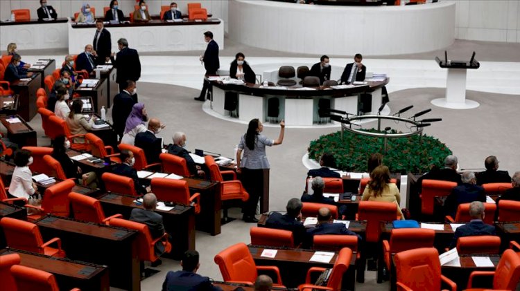 'Selahattin Demirtaş'a Katil' dedi: HDP'li Beştaş Çileden Çıktı! Meclis'te Sert Tartışma