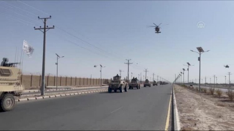 Taliban ABD ordusundan kalan araçlarla askeri geçit töreni düzenledi
