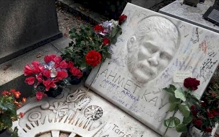 Ahmet Kaya’nın mezarına ırkçı saldırı