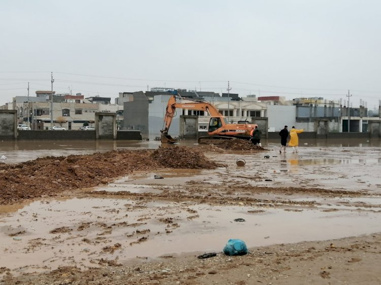 Erbil Belediyesi timleri selden zarar gören yerlerde çalışmalara başladı