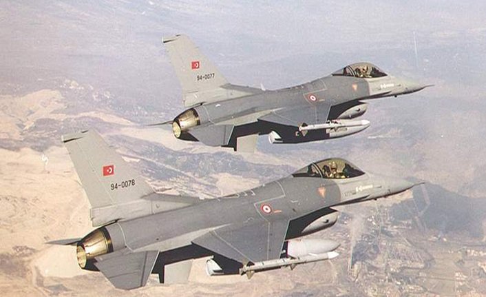 Türk ordusuna ait savaş uçakları Süleymaniye’de Gelale köyünü bombaladı
