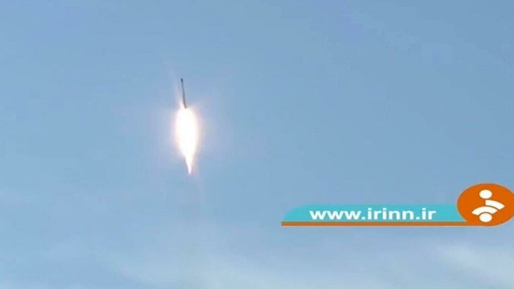 Devlet televizyonu: İran uzaya yeni uydu roketi fırlattı