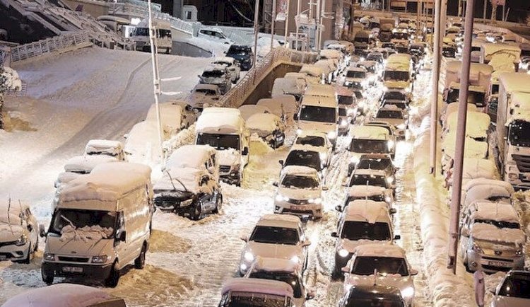 İstanbul’da özel araçların trafiğe çıkışı yasaklandı