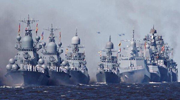 30’dan fazla Rus savaş gemisiyle Karadeniz’de tatbikat