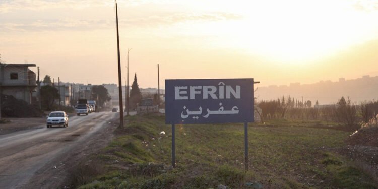 Silahlı gruplar Efrin’de 13 kişiyi kaçırdı!