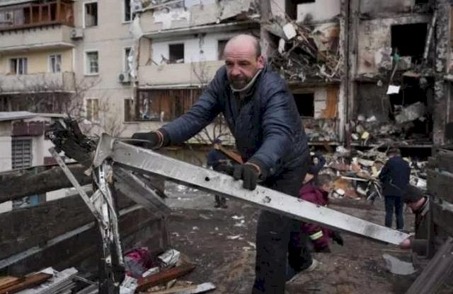 Rusya'nın Ukrayna işgali üçüncü gününde: Bilanço gittikçe ağırlaşıyor