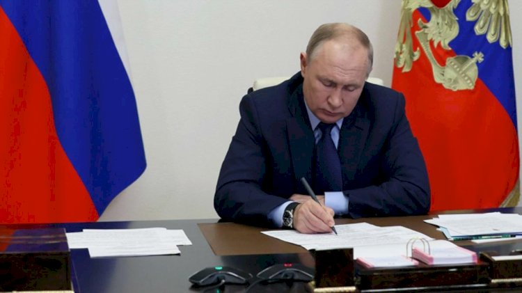 Putin imzaladı! Rusya'dan yaptırımlara karşı hamle