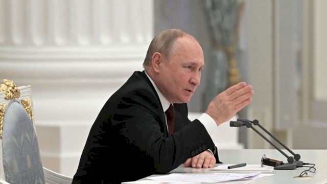 Putin: Şartlarımı kabul ederse Zelenskiy ile görüşürüm