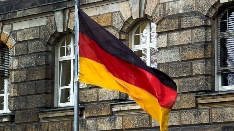 Almanya'da Ukrayna'ya ağır silah sevkiyatı önergesi kabul edildi