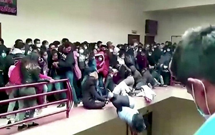 Bolivya'da üniversitede izdiham: 4 ölü, en 70 yaralı