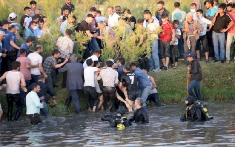 Diyarbakır'da Dicle Nehri'ne giren 3 öğrenci boğuldu!