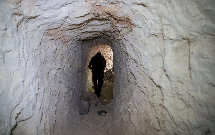 PKK, Şengal çevresinde hendekler ve tüneller inşa ediyor!