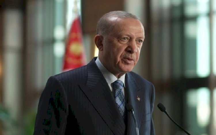Erdoğan: Seçme ve seçilme yaşını 18'e biz indirdik!