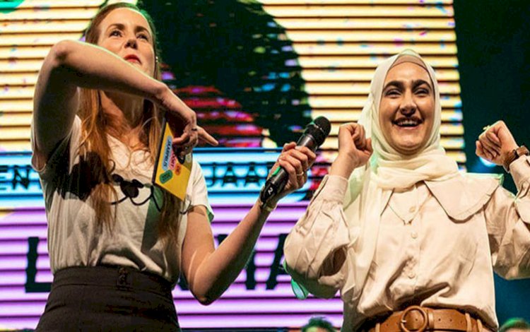 Hollanda’da Kürt kızına yılın öğrencisi ödülü