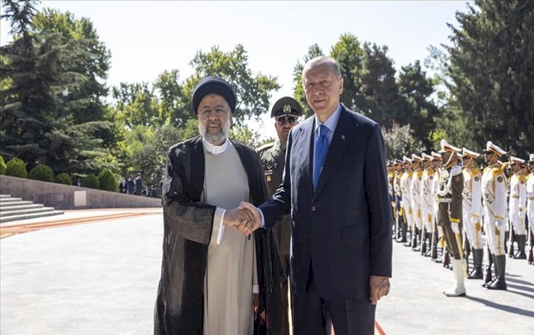 Erdoğan, İran Cumhurbaşkanı Reisi ile görüştü