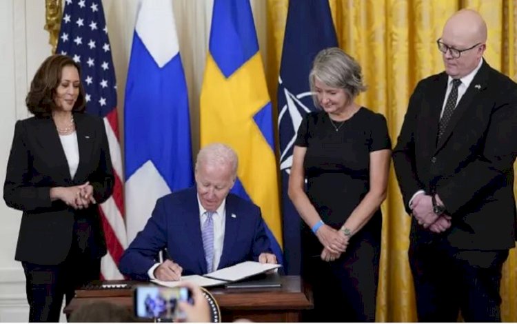 Biden İsveç ve Finlandiya'nın NATO üyeliğini onayladı