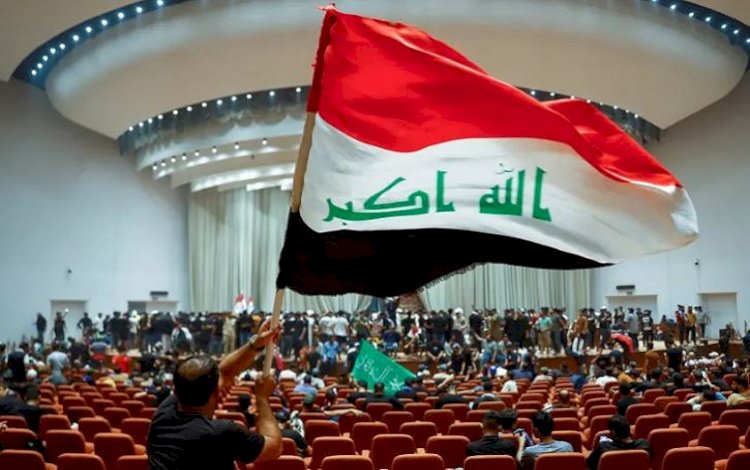 Sadr’ın temsilcisi: Parlamento feshedilene kadar gösterilere devam edeceğiz