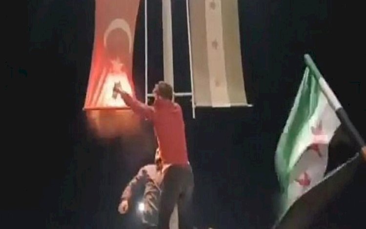Suriye'de Türk bayrağının yakılması sonrası SMO'dan açıklama geldi