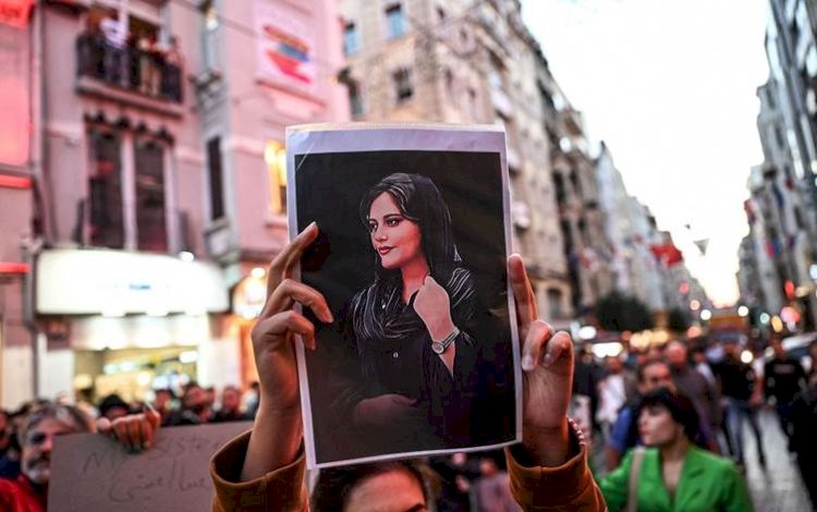 Diyarbakır’da kadınlar Jina Emini için eylem yaptı