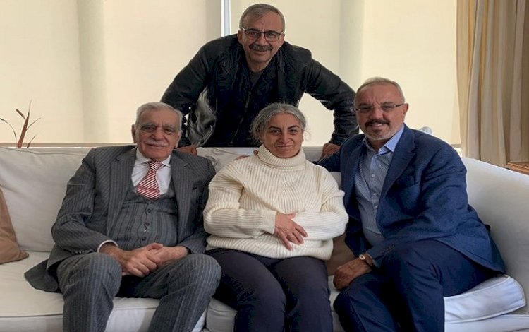 Türk, Önder ve Sakık Aysel Tuğluk'u ziyaret etti